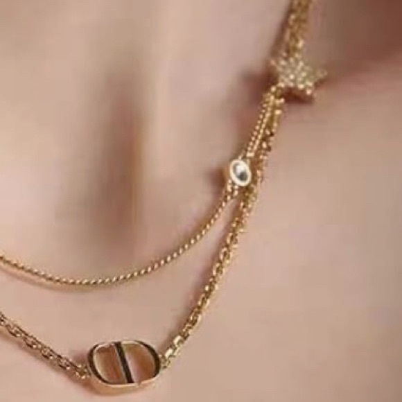 Stunning CD Logo Star Charm Layered Necklace - Picture 4 of 4